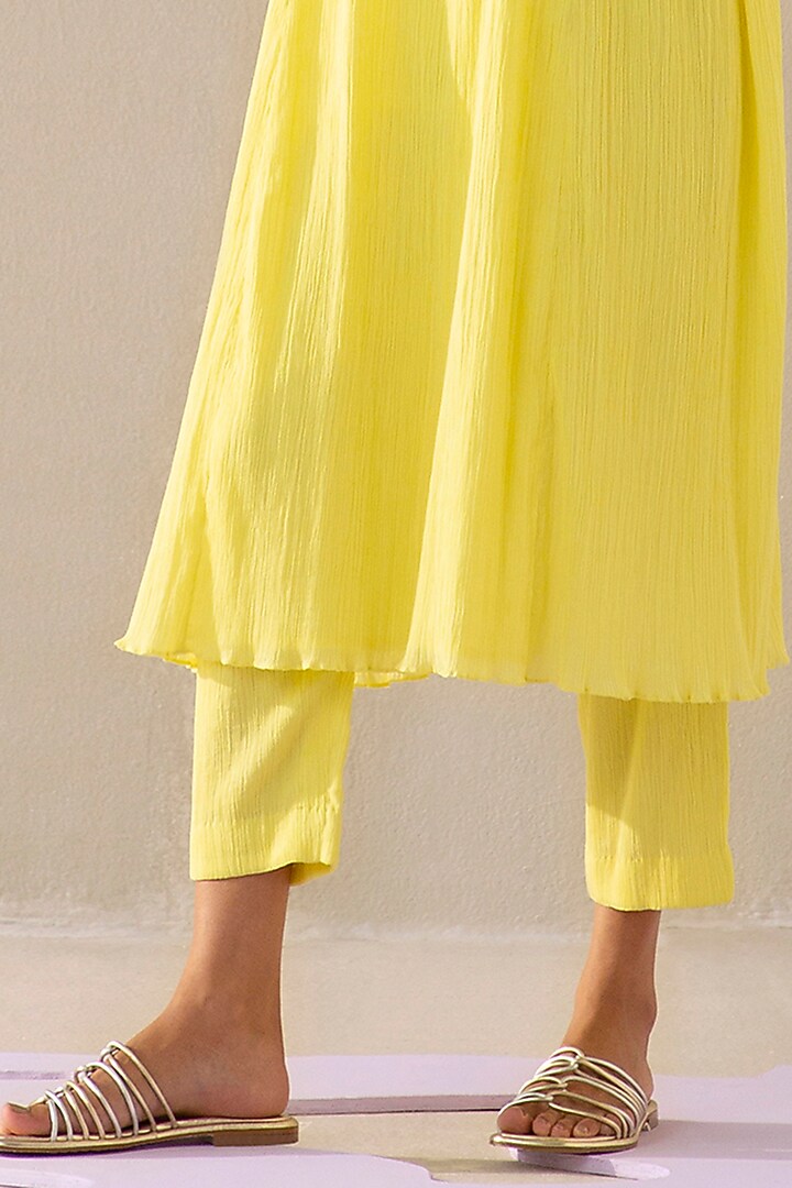 Lemon Yellow Cotton Gauze Embroidered Kurta Set by Sureena Chowdhri at Pernia's Pop Up Shop