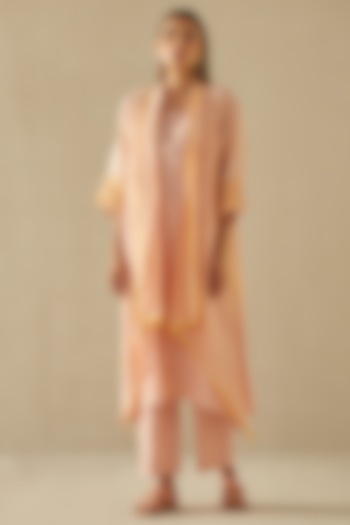 Peach Cotton Kurta Set by Sureena Chowdhri at Pernia's Pop Up Shop