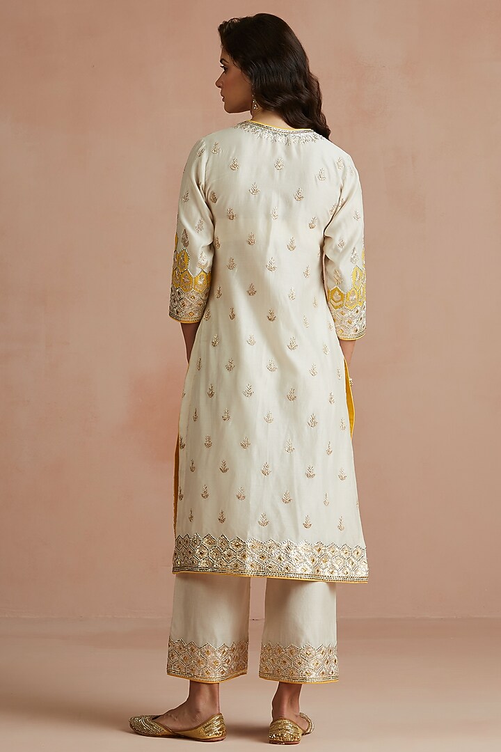 Ivory Silk Chanderi Embroidered Kurta Set by Sureena Chowdhri at Pernia's Pop Up Shop
