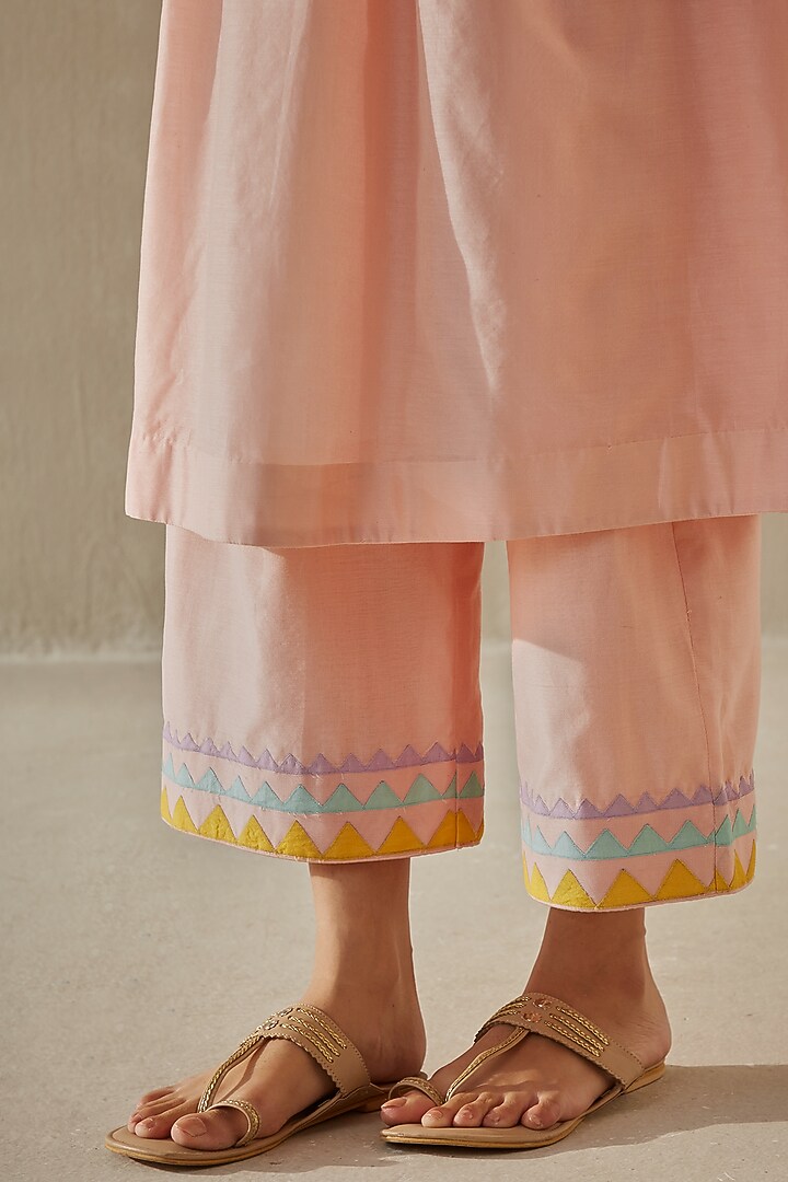 Peach Silk Chanderi Kurta Set by Sureena Chowdhri at Pernia's Pop Up Shop