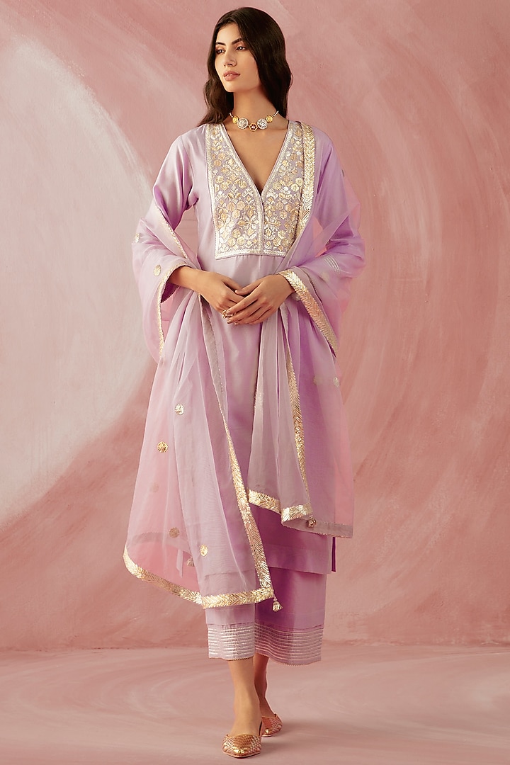 Lilac Silk Chanderi Embroidered Kurta Set by Sureena Chowdhri