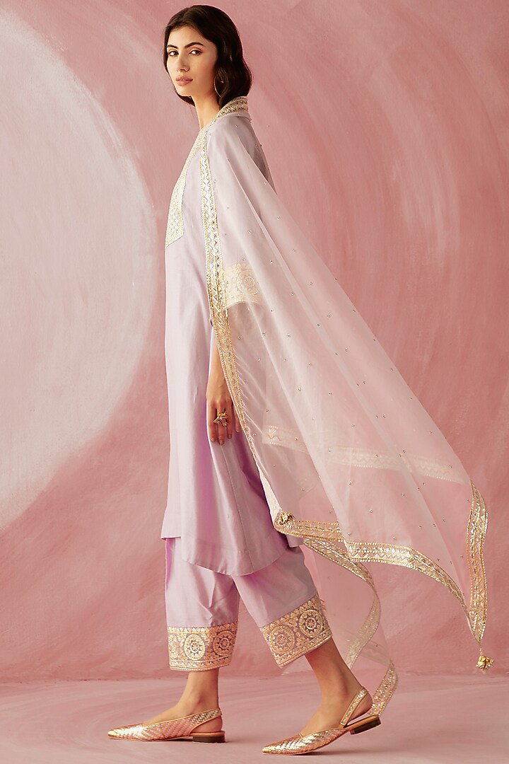 Lilac Silk Chanderi Embroidered A-Line Kurta Set by Sureena Chowdhri at Pernia's Pop Up Shop