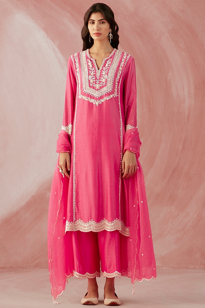 Fuchsia Pink Silk Chanderi Hand Embroidered Kurta Set by Sureena Chowdhri at Pernia's Pop Up Shop