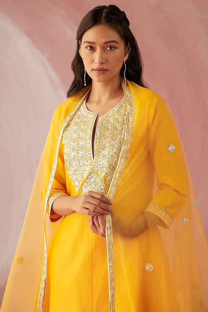 Yellow Silk Chanderi Embroidered Kurta Set by Sureena Chowdhri at Pernia's Pop Up Shop