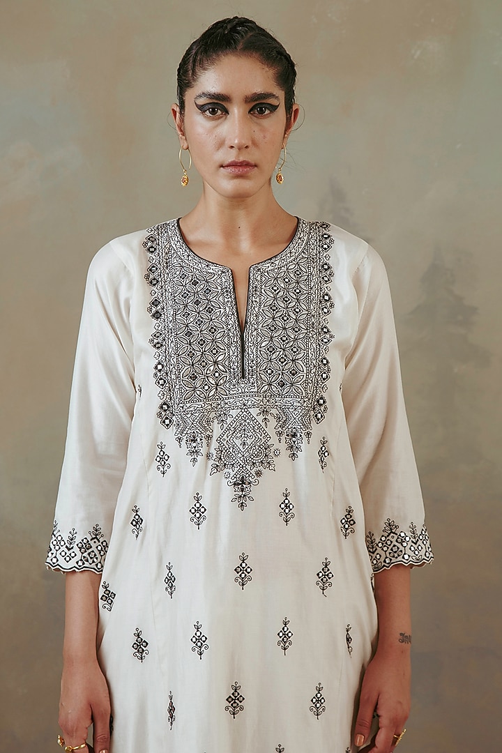 Ivory Silk Chanderi Embroidered Kurta Set by Sureena Chowdhri at Pernia's Pop Up Shop