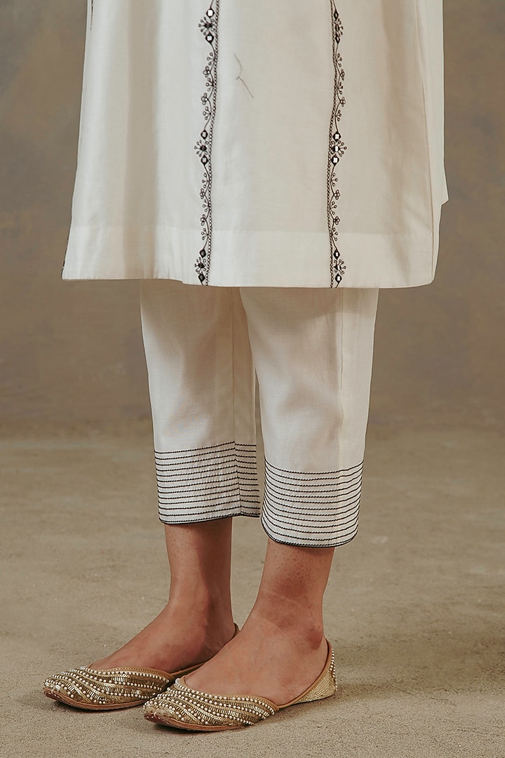 Ivory Silk Chanderi Embroidered Kurta Set by Sureena Chowdhri at Pernia's Pop Up Shop