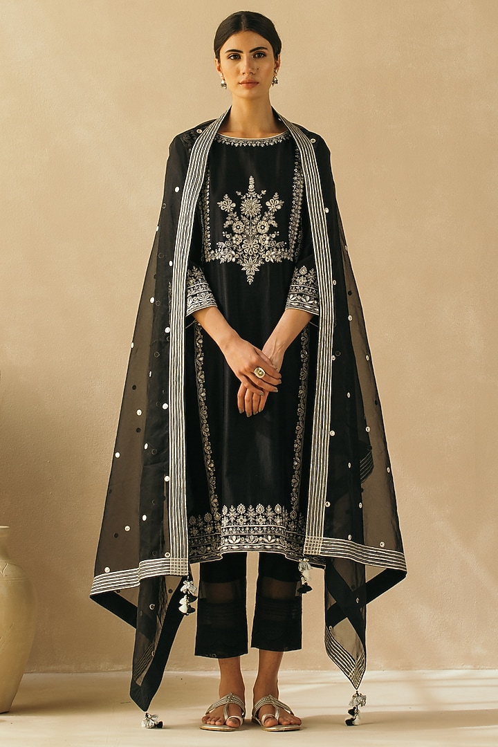 Midnight Black Silk Chanderi Embroidered Kurta Set by Sureena Chowdhri at Pernia's Pop Up Shop