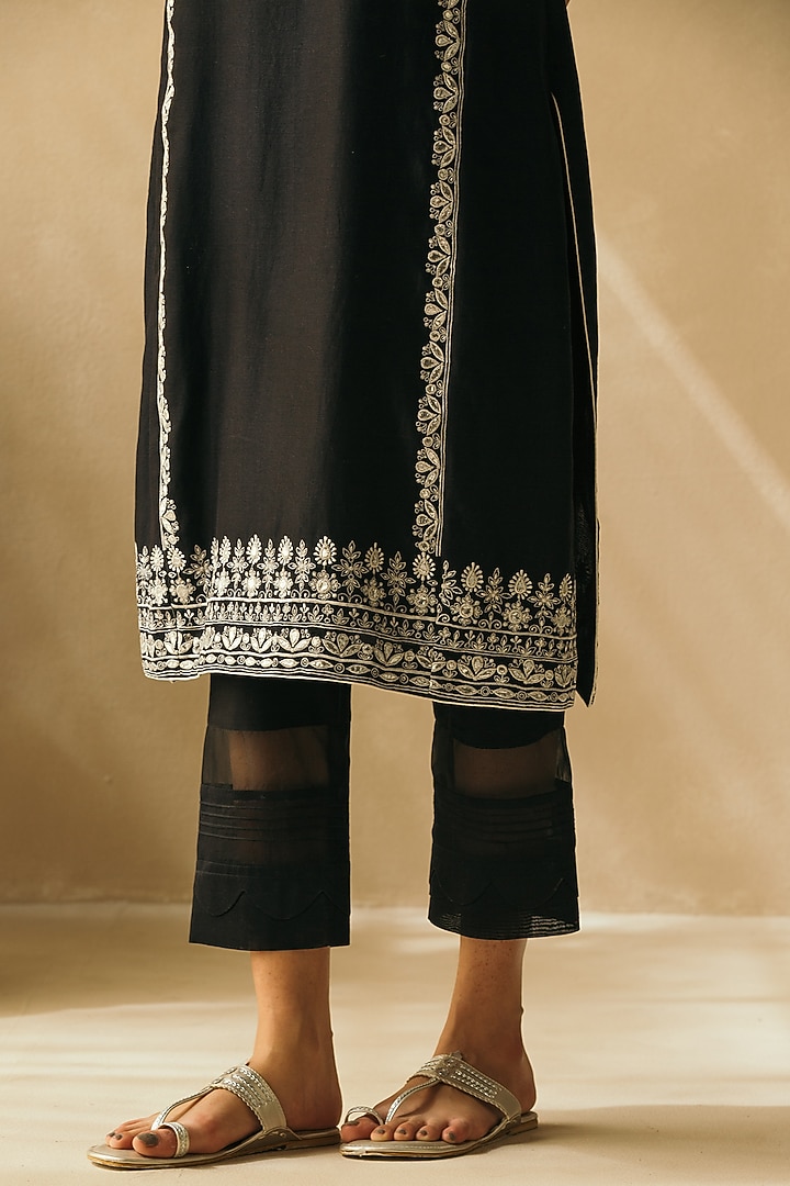 Midnight Black Silk Chanderi Embroidered Kurta Set by Sureena Chowdhri at Pernia's Pop Up Shop