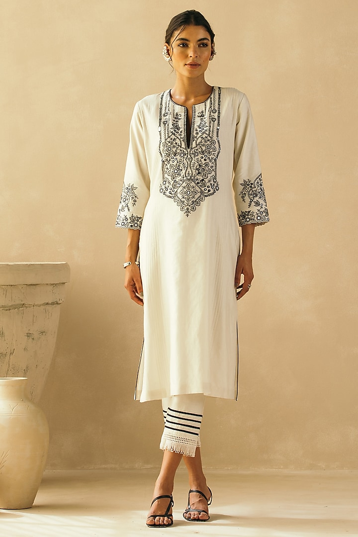 Ivory Silk Chanderi Embroidered Kurta Set by Sureena Chowdhri at Pernia's Pop Up Shop