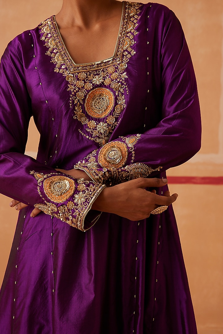 Plum Pure Silk Kurta Set by Sureena Chowdhri at Pernia's Pop Up Shop