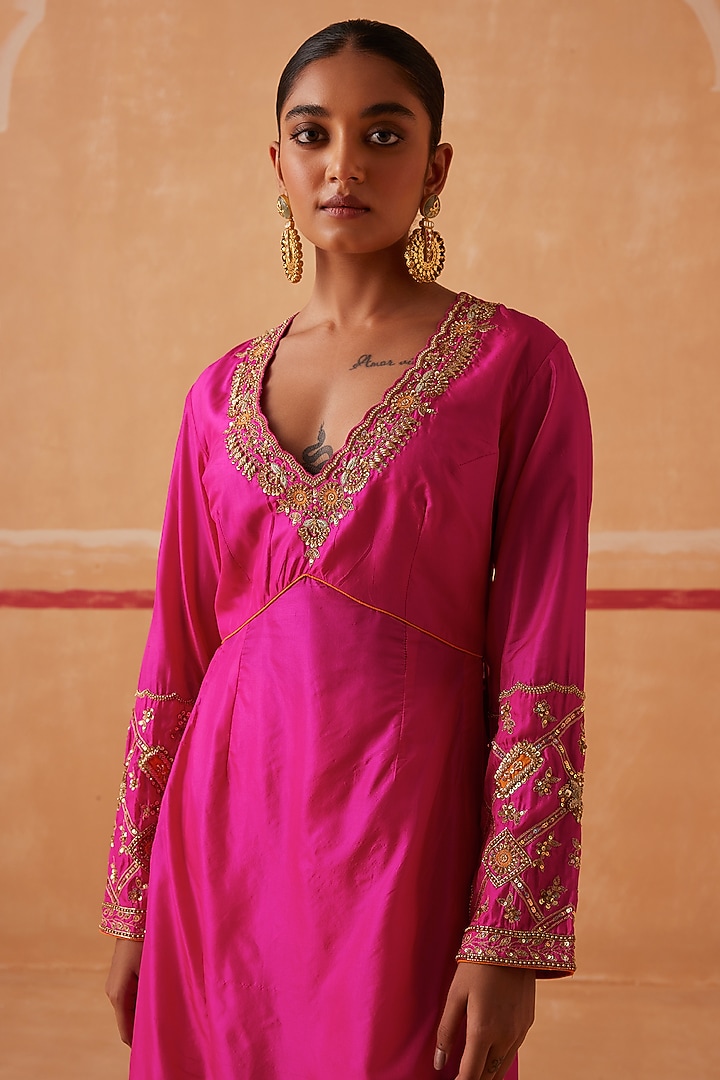 Fuchsia Pure Silk Gharara Set by Sureena Chowdhri at Pernia's Pop Up Shop