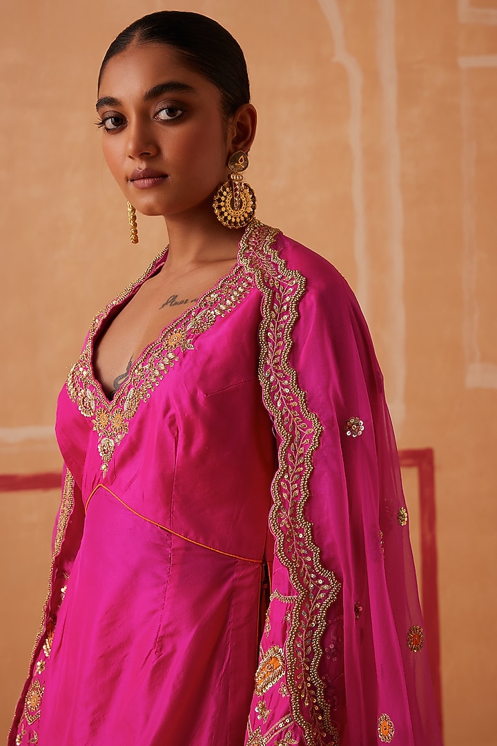 Fuchsia Pure Silk Gharara Set by Sureena Chowdhri at Pernia's Pop Up Shop
