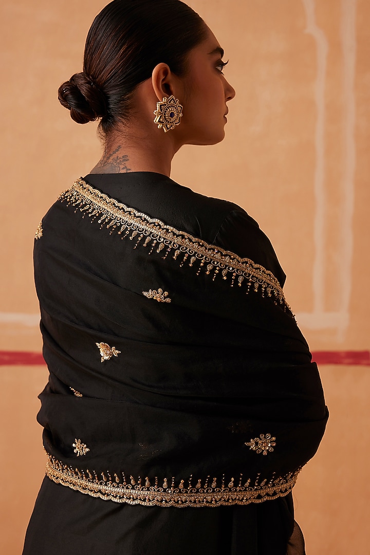 Black Pure Silk Embroidered Kurta Set by Sureena Chowdhri at Pernia's Pop Up Shop