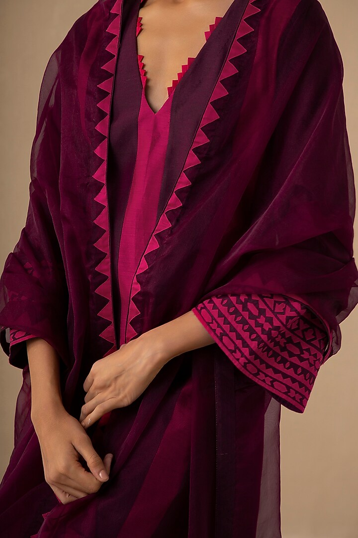 Wine & Crimson Magenta Silk Chanderi Kurta Set by Sureena Chowdhri at Pernia's Pop Up Shop