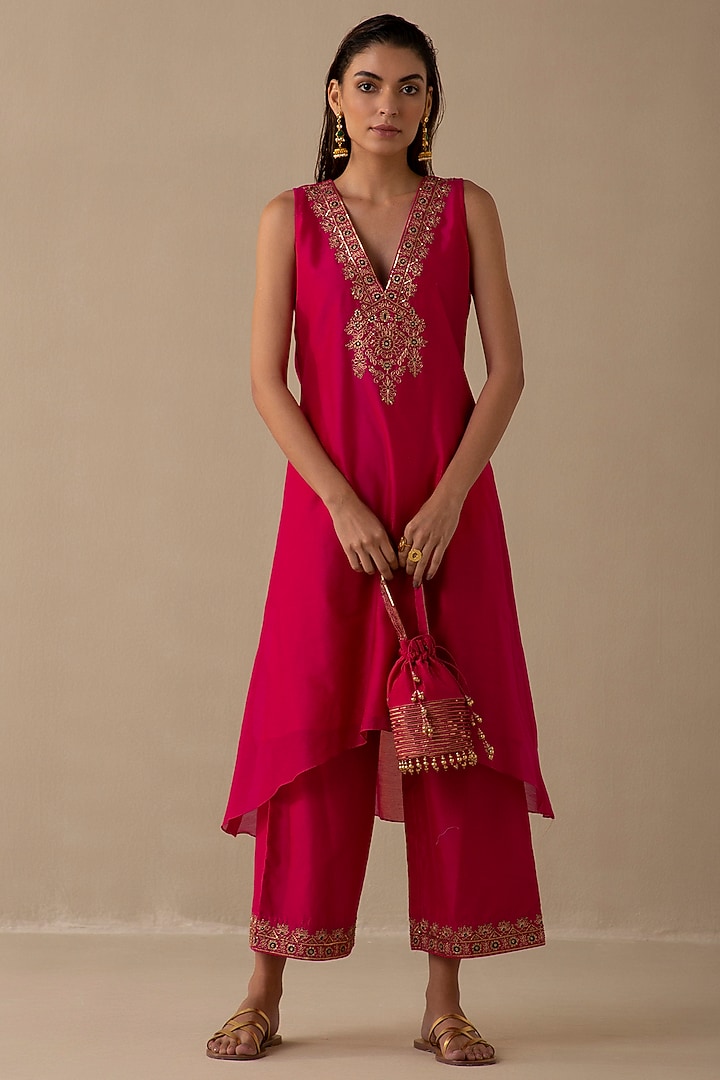 Crimson Magenta Silk Chanderi Embroidered Kurta Set by Sureena Chowdhri at Pernia's Pop Up Shop