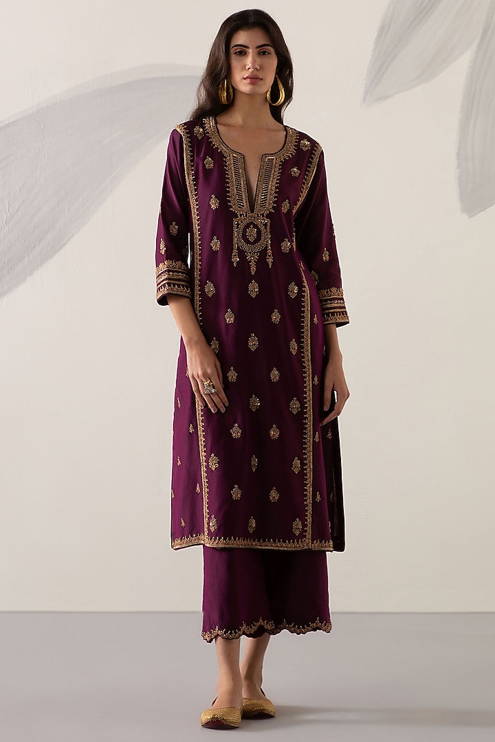 Wine Silk Chanderi Embroidered Kurta Set by Sureena Chowdhri at Pernia's Pop Up Shop