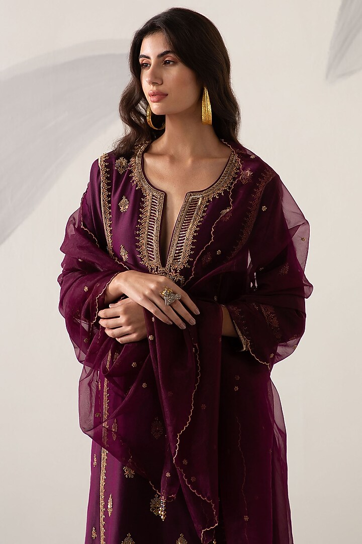 Wine Silk Chanderi Embroidered Kurta Set by Sureena Chowdhri at Pernia's Pop Up Shop