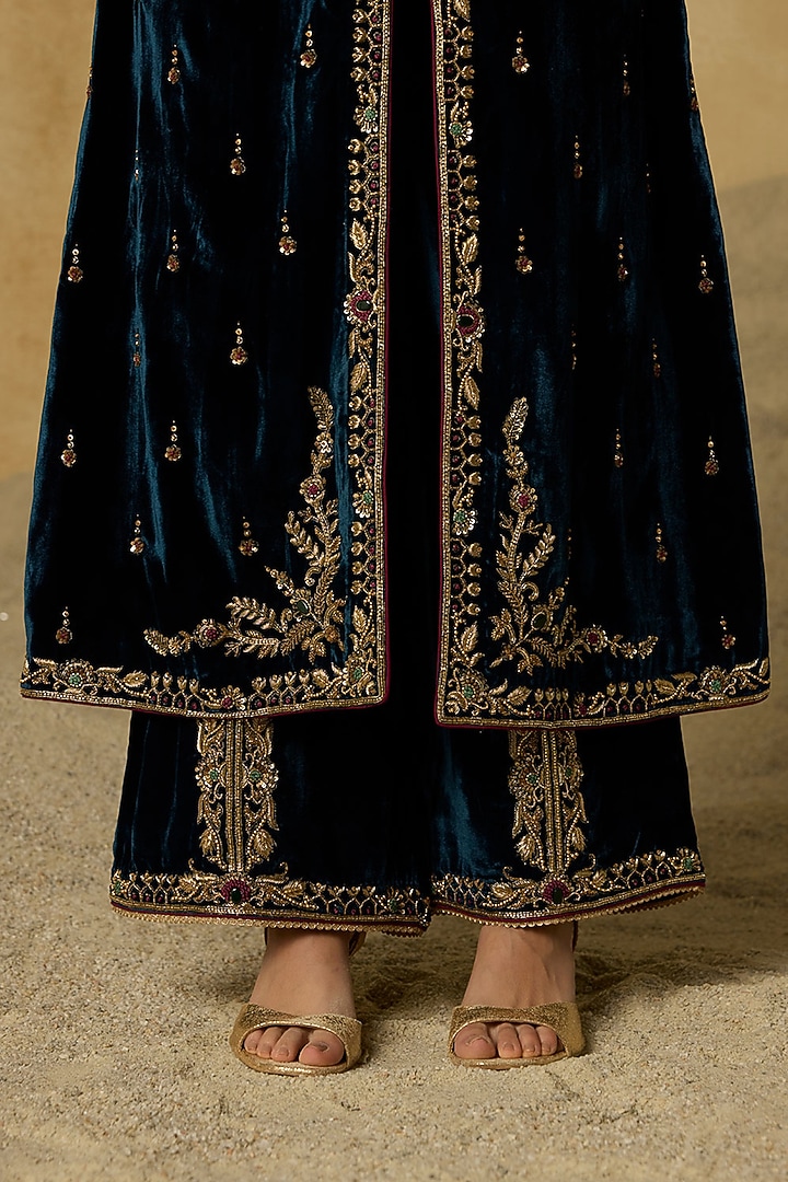Peacock Blue Silk Velvet Zardosi Embroidered Wedding Anarkali Set by Sureena Chowdhri at Pernia's Pop Up Shop