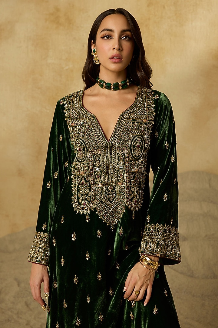 Forest Green Silk Velvet Aari Embroidered Kaftan by Sureena Chowdhri at Pernia's Pop Up Shop