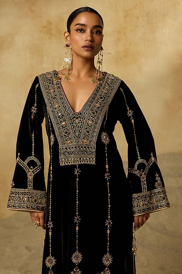 Dark Falsa Silk Velvet Aari Embroidered Kaftan by Sureena Chowdhri at Pernia's Pop Up Shop
