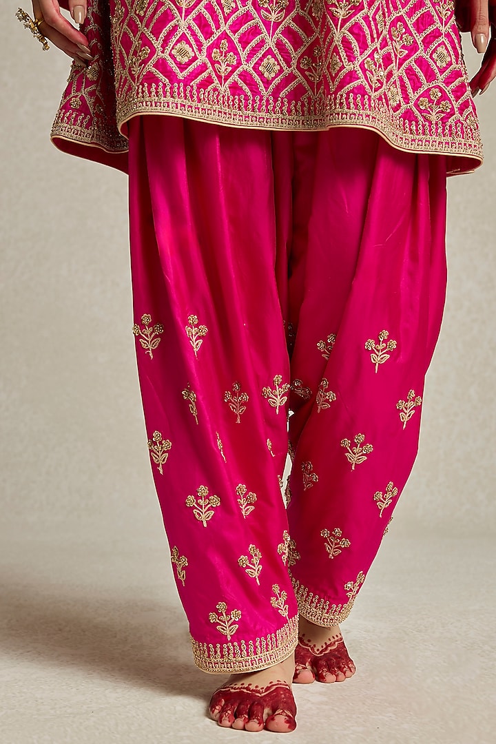 Rani Pink Silk Sitara Embroidered Kurta Set by Sureena Chowdhri at Pernia's Pop Up Shop