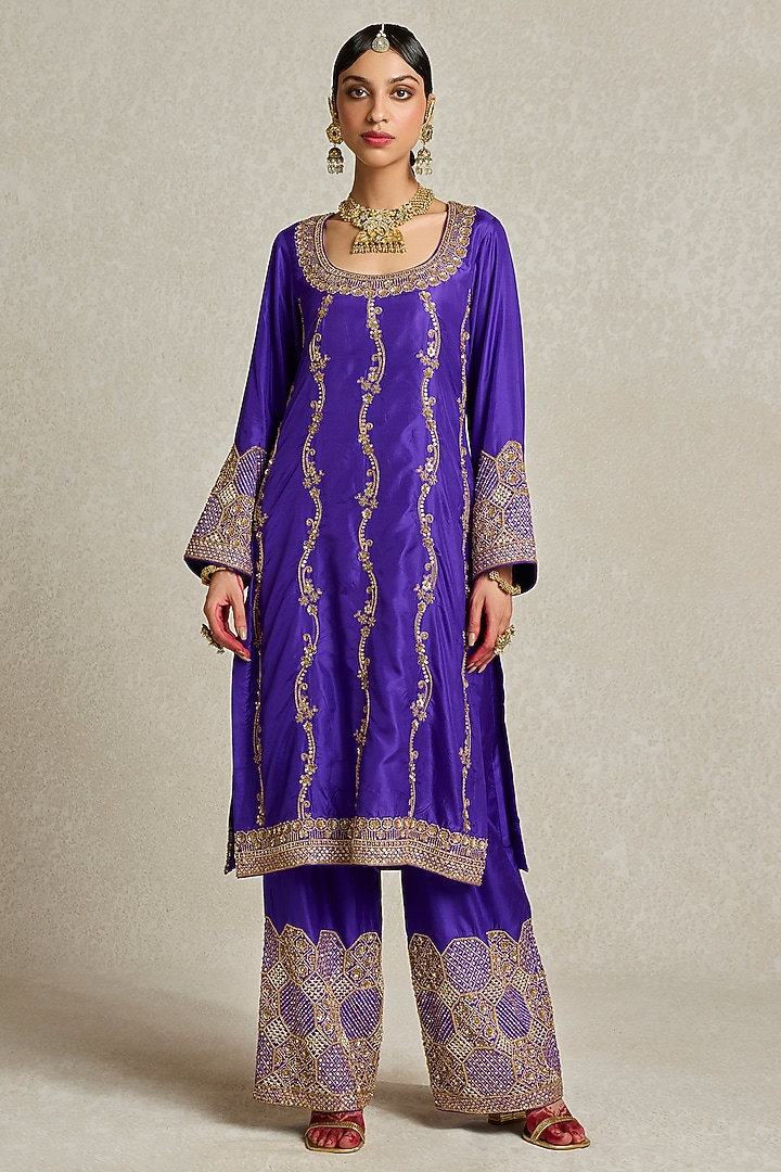 Purple Silk Hand Embroidered Kurta Set by Sureena Chowdhri at Pernia's Pop Up Shop