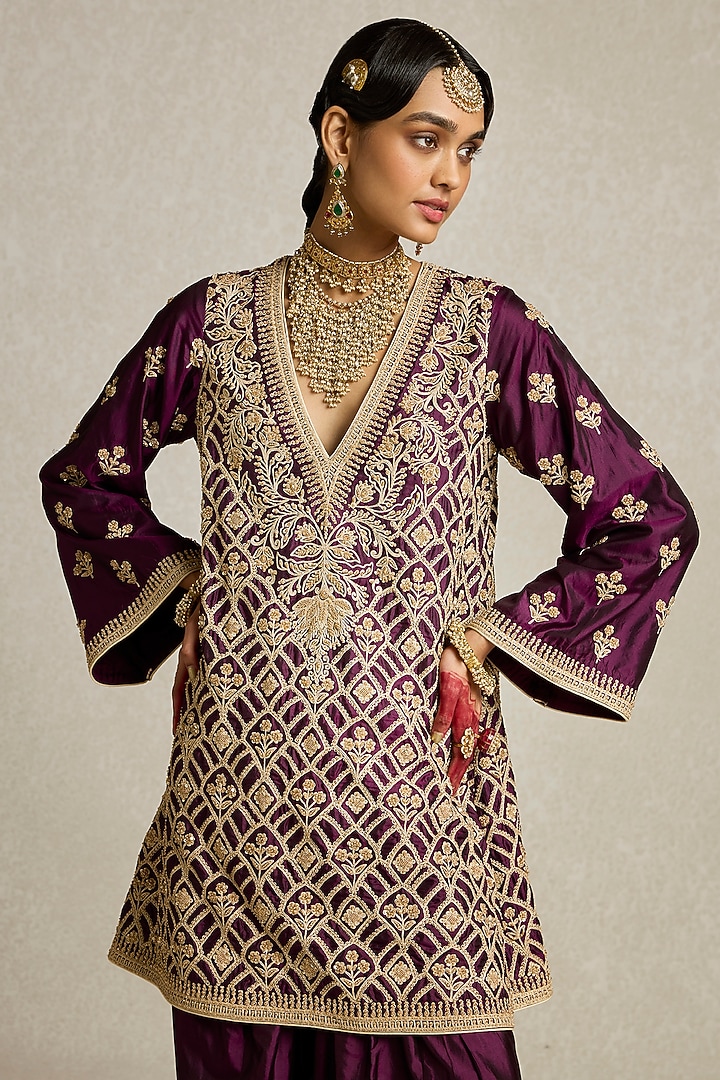 Wine Silk Sitara Embroidered Kurta Set by Sureena Chowdhri at Pernia's Pop Up Shop
