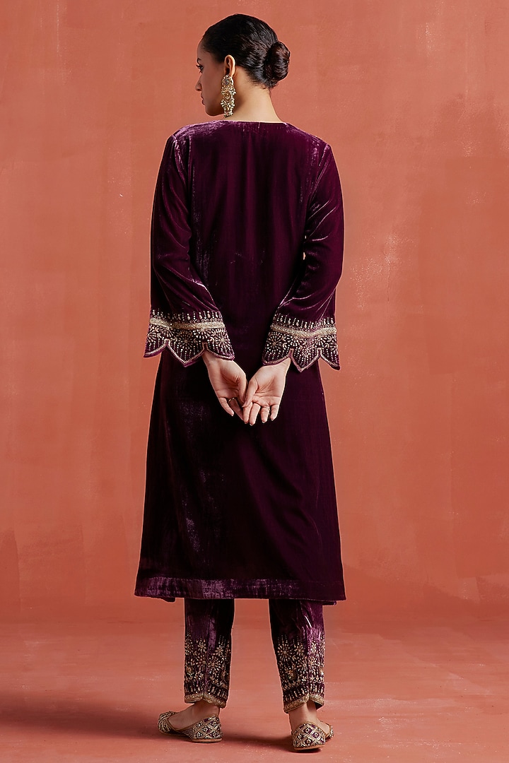 Wine Silk Velvet Hand Embroidered Kurta Set by Sureena Chowdhri at Pernia's Pop Up Shop
