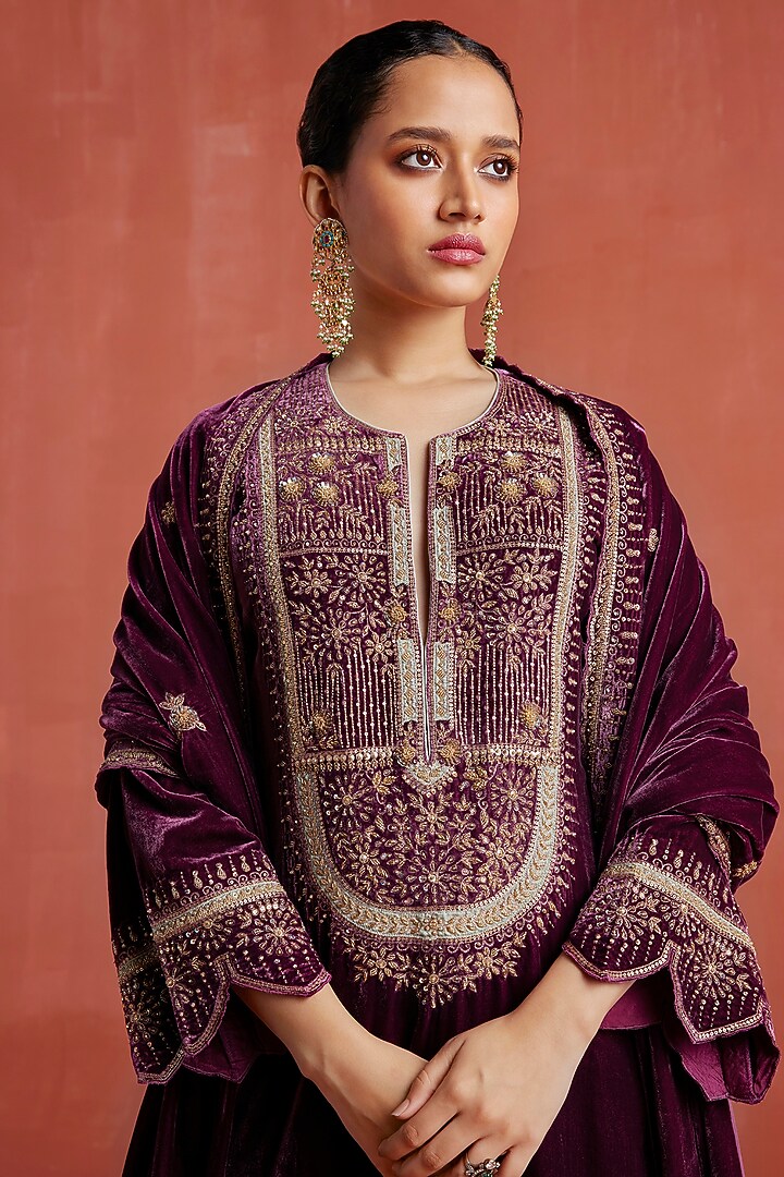 Wine Silk Velvet Hand Embroidered Kurta Set by Sureena Chowdhri at Pernia's Pop Up Shop