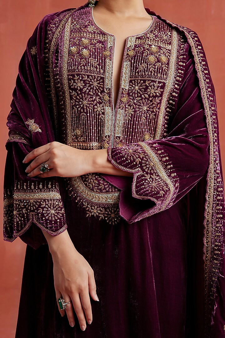 Wine Silk Velvet Hand Embroidered Kurta Set by Sureena Chowdhri at Pernia's Pop Up Shop