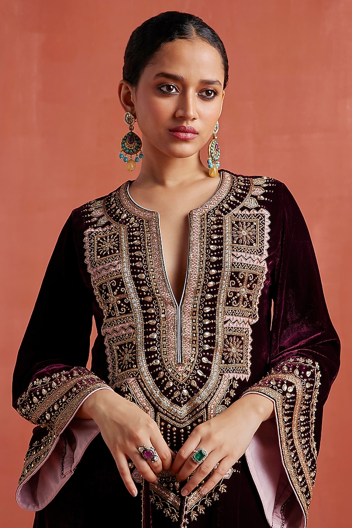 Mulberry Silk Velvet Zardosi Work Kurta Set by Sureena Chowdhri at Pernia's Pop Up Shop
