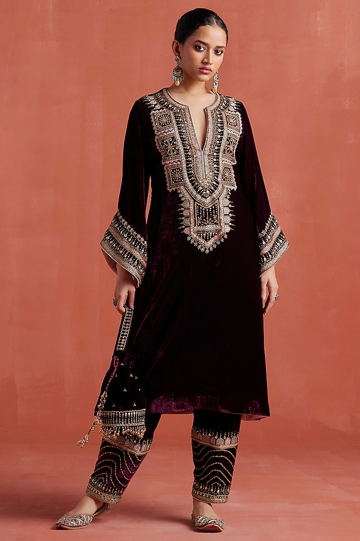 Mulberry Silk Velvet Zardosi Work Kurta Set by Sureena Chowdhri at Pernia's Pop Up Shop