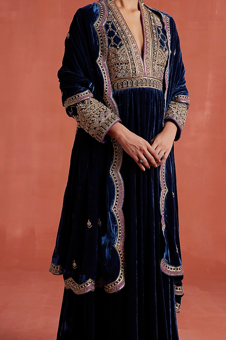 Peacock Blue Silk Velvet Aari & Zardosi Work Wedding Anarkali Set by Sureena Chowdhri at Pernia's Pop Up Shop