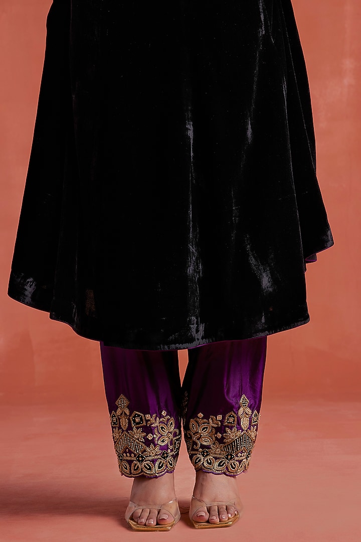 Midnight Black Silk Velvet Zardosi Handwork Kurta Set by Sureena Chowdhri at Pernia's Pop Up Shop