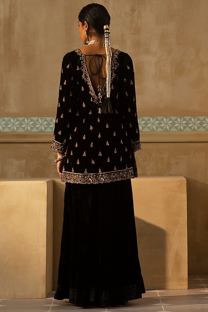 Black Silk Velvet Gharara Set by Sureena Chowdhri at Pernia's Pop Up Shop