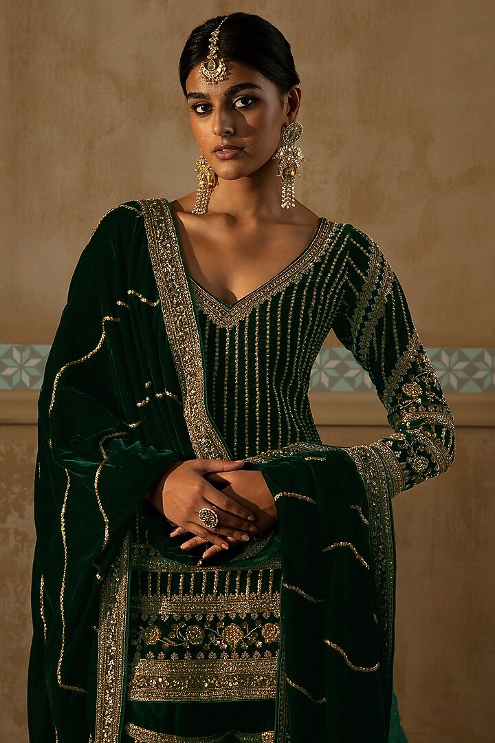 Bottle Green Silk Velvet Resham Work Gharara Set by Sureena Chowdhri at Pernia's Pop Up Shop