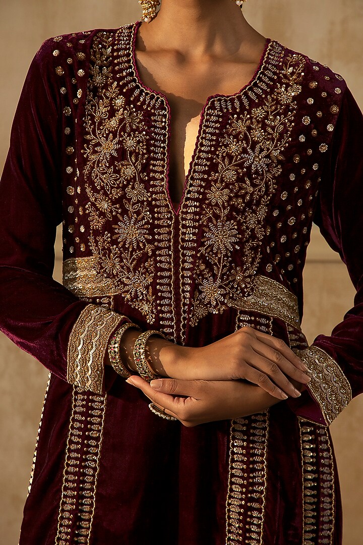 Mulberry Colored Silk Velvet Zardosi Embroidered Kurta Set by Sureena Chowdhri at Pernia's Pop Up Shop