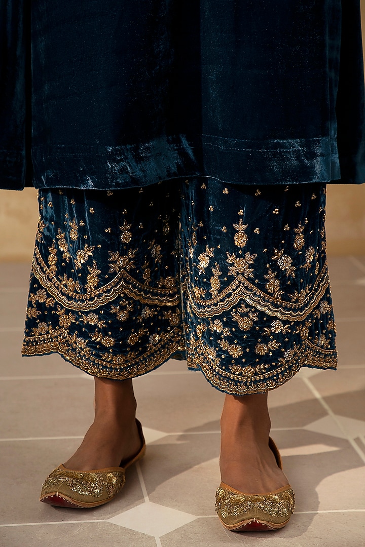 Peacock Blue Silk Velvet Zardosi Embroidered Kurta Set by Sureena Chowdhri at Pernia's Pop Up Shop