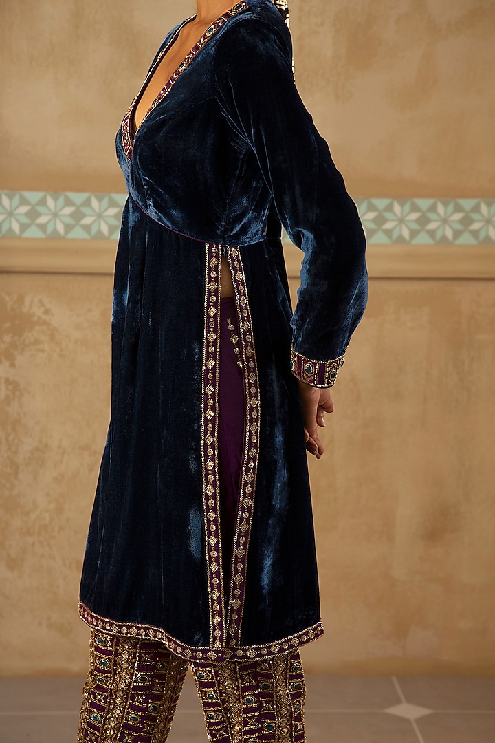 Peacock Blue Silk Velvet Kurta Set by Sureena Chowdhri at Pernia's Pop Up Shop