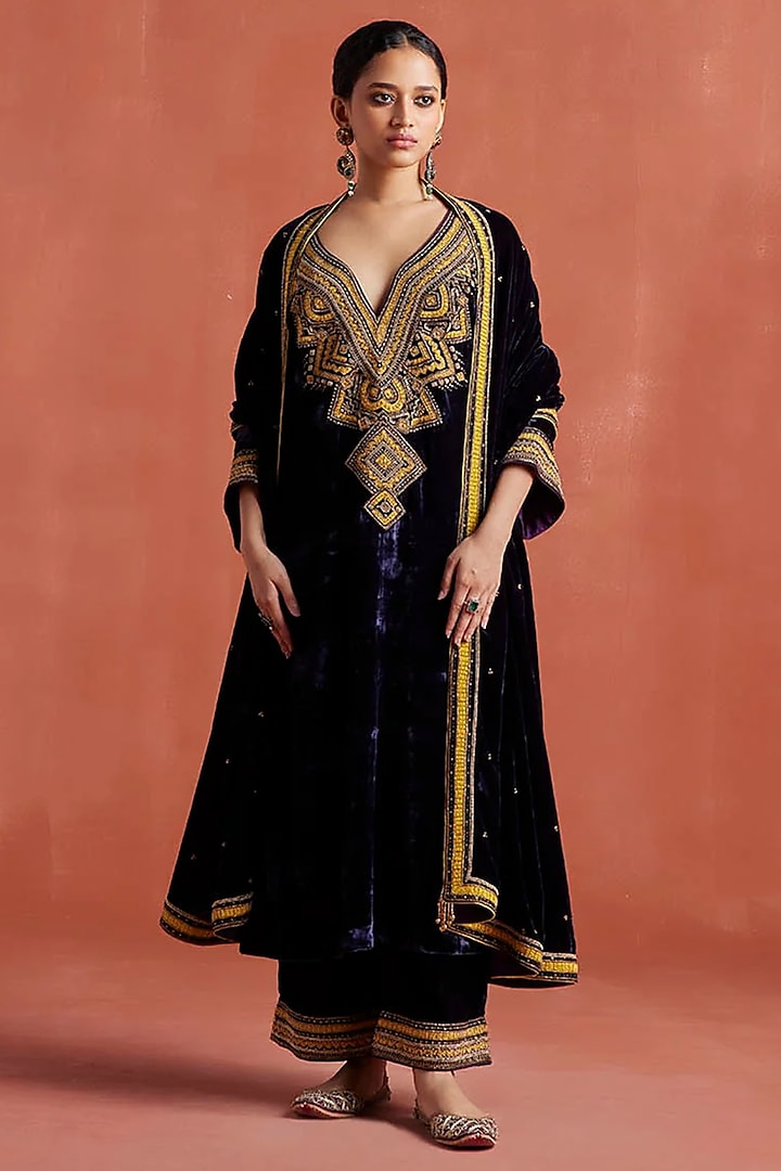 Java Plum Silk Velvet Zardosi Work Kurta Set by Sureena Chowdhri at Pernia's Pop Up Shop