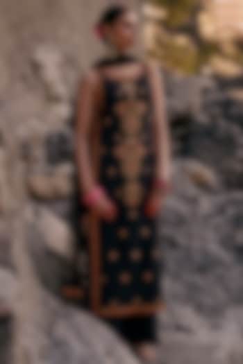 Black & Coral Crepe Kurta Set by SurilyG at Pernia's Pop Up Shop