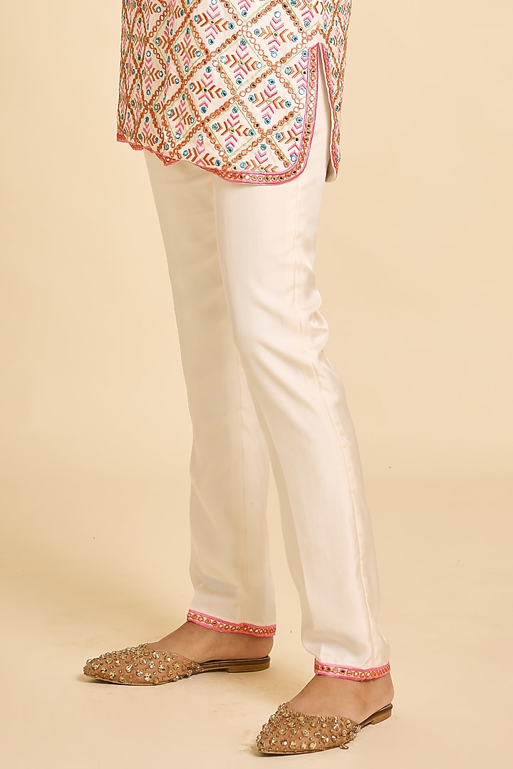 Ivory Silk Embroidered Kurta Set by SurilyG at Pernia's Pop Up Shop