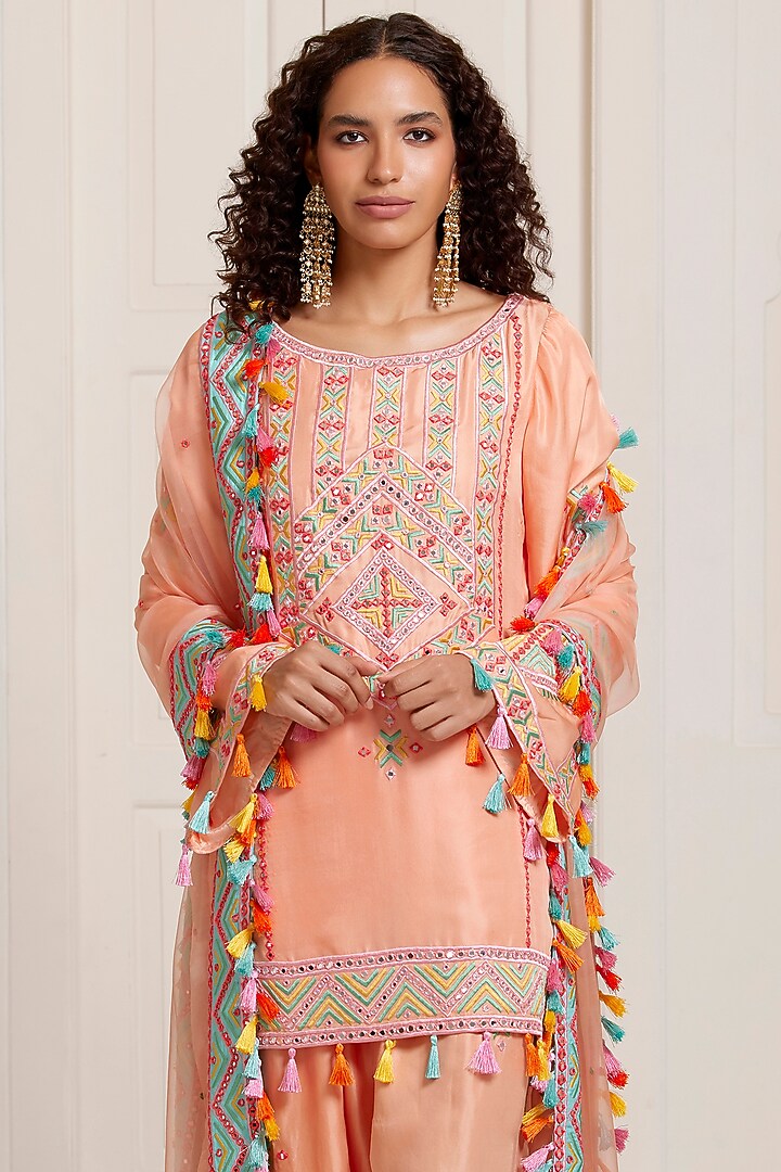 Peach Silk Embroidered Kurta Set by SurilyG at Pernia's Pop Up Shop
