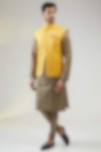 Sunset Yellow Cotton Silk Hand Embroidered Bundi Jacket Set by SURBHI PANSARI