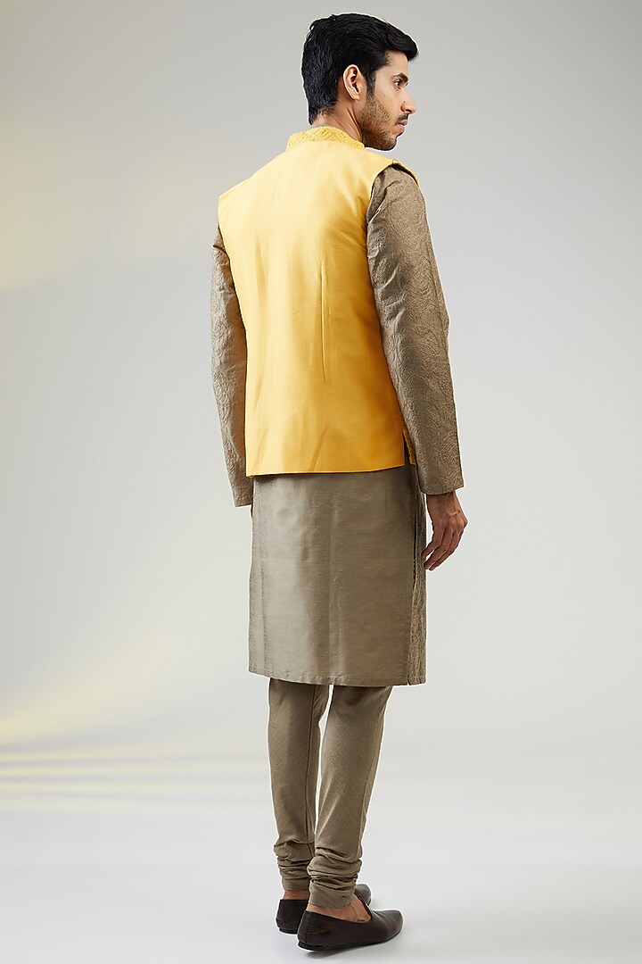 Sunset Yellow Cotton Silk Hand Embroidered Bundi Jacket Set by SURBHI PANSARI at Pernia's Pop Up Shop