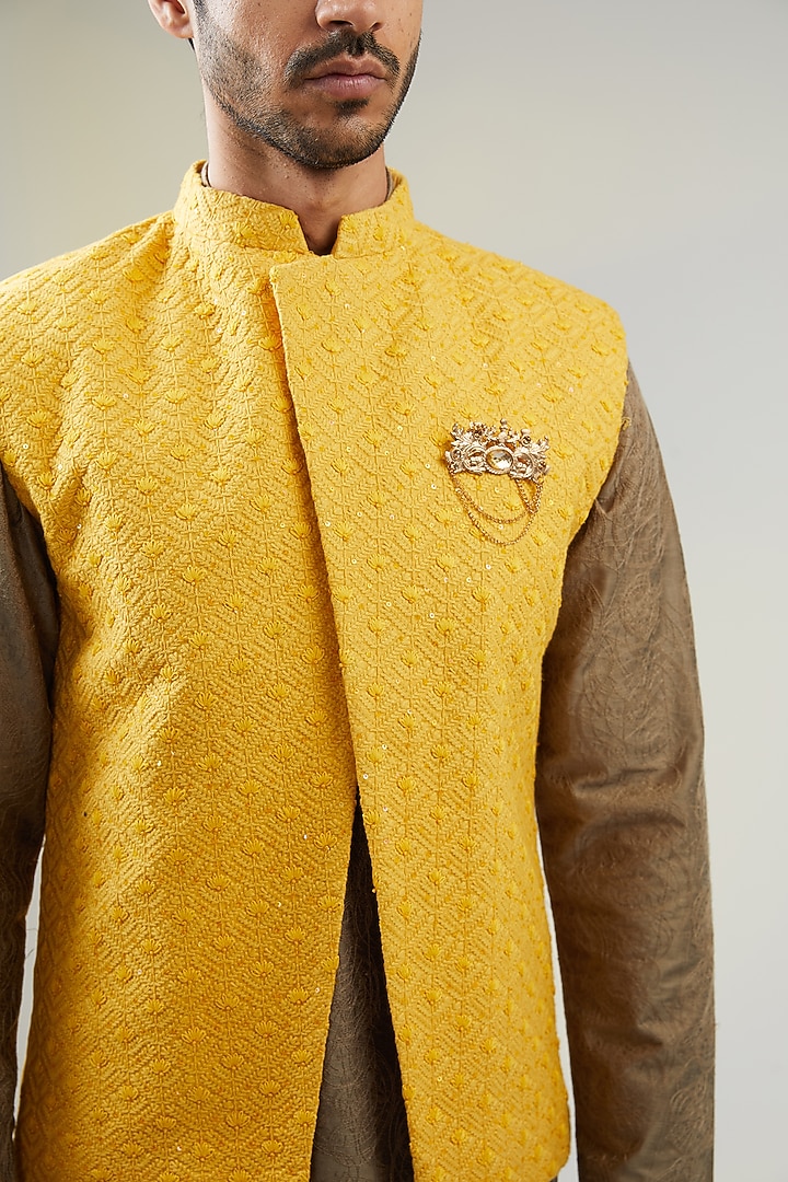 Sunset Yellow Cotton Silk Hand Embroidered Bundi Jacket Set by SURBHI PANSARI at Pernia's Pop Up Shop