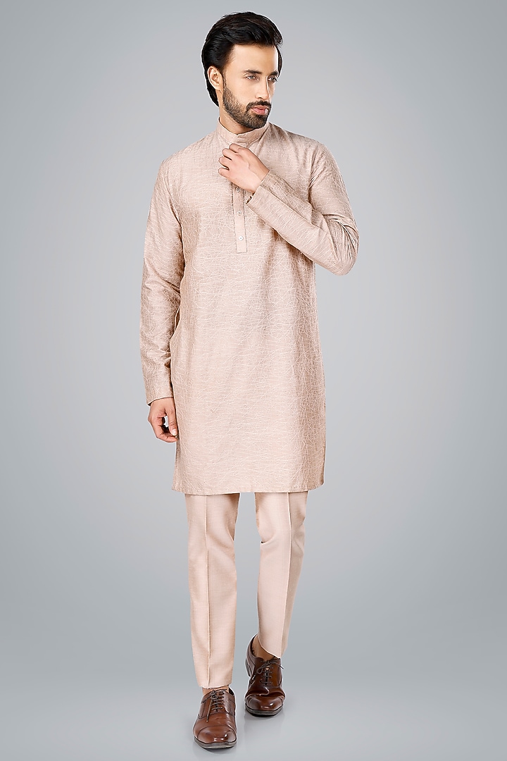 Old Rose Cotton Silk Thread Embroidered Kurta Set by SURBHI PANSARI at Pernia's Pop Up Shop