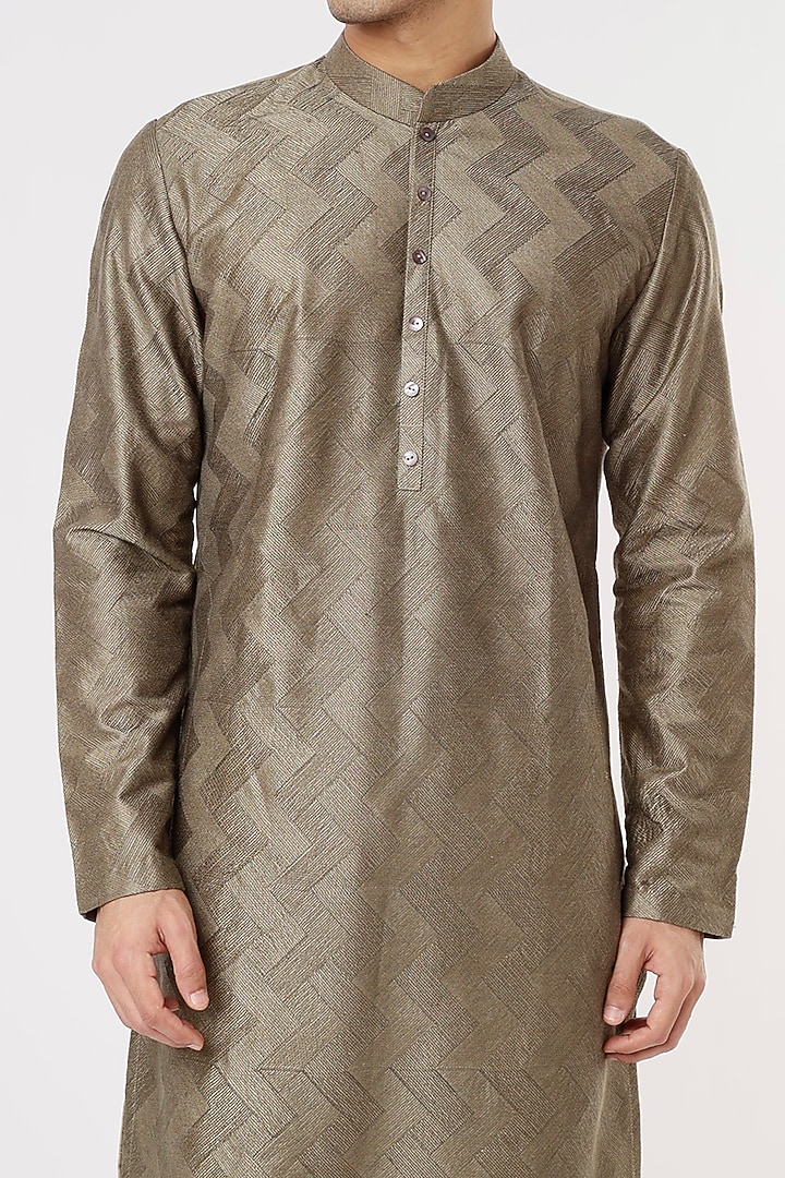 Copper Embroidered Kurta by SURBHI PANSARI at Pernia's Pop Up Shop