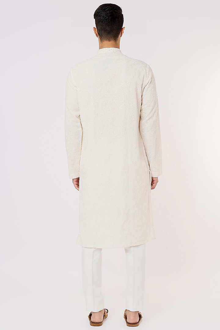 Off-White Silk Embroidered Kurta by SURBHI PANSARI at Pernia's Pop Up Shop