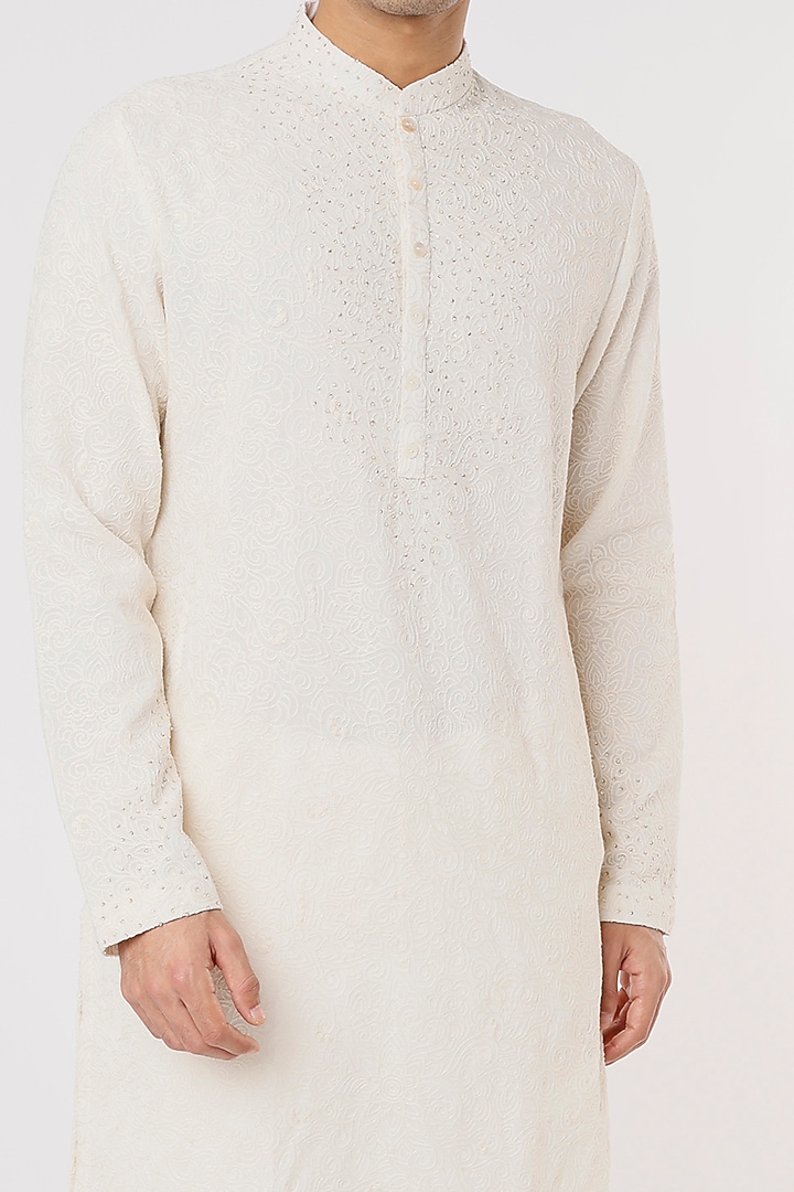 Off-White Silk Embroidered Kurta by SURBHI PANSARI at Pernia's Pop Up Shop